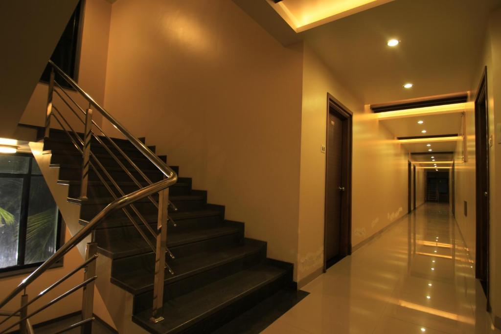 Hotel Sai Smaran Shirdi Esterno foto