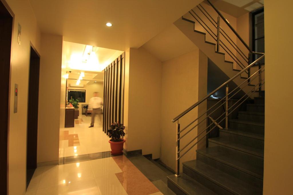 Hotel Sai Smaran Shirdi Esterno foto